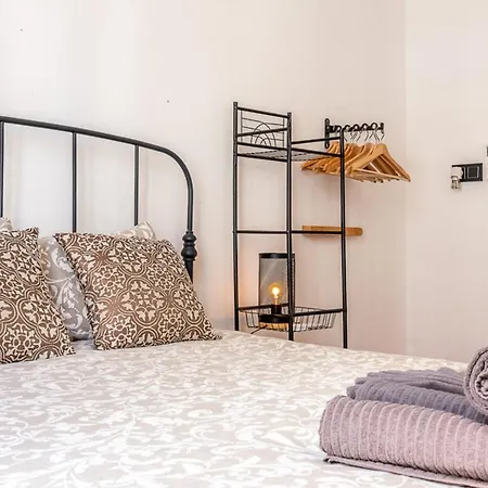 Apartment Beautiful Flat Near Plaza Merced *