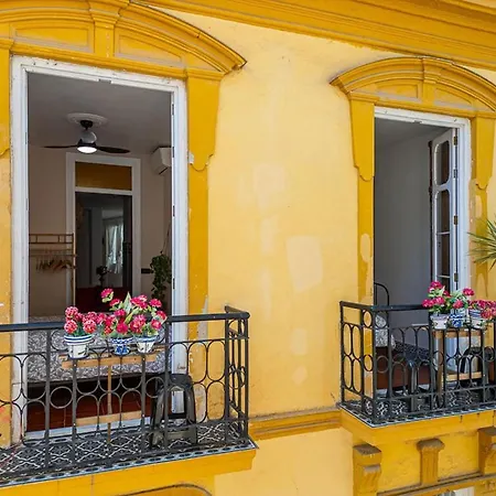 Beautiful Flat Near Plaza Merced *