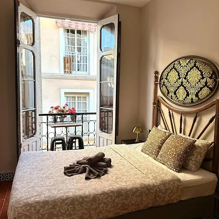 Beautiful Flat Near Plaza Merced Malaga