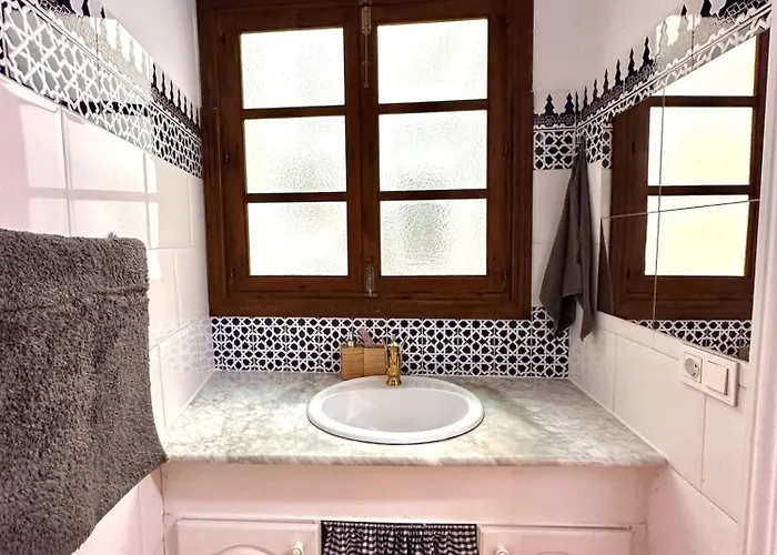Beautiful Flat Near Plaza Merced *